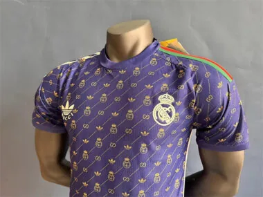 24-25 Real Madrid & GUCCI Paars spelersshirt