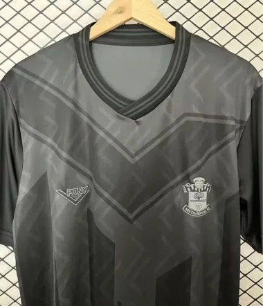 Southampton 1993/95 Retro Model Black Soccer Jersey (S-4XL)