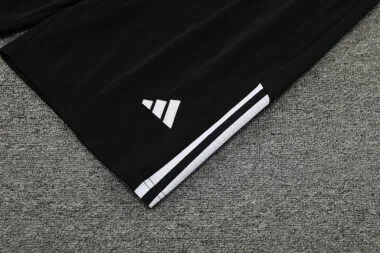 23-24 Manchester United black vest suit