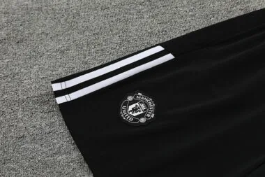 23-24 Manchester United black vest suit