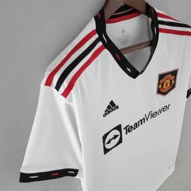 22-23 Manchester United away