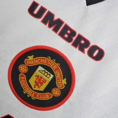 96-97 Manchester United (à l'extérieur)
