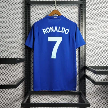 08-09 Manchester United away