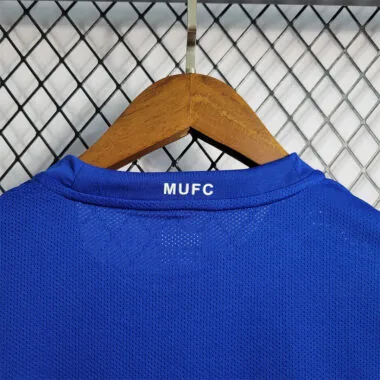 08-09 Manchester United away