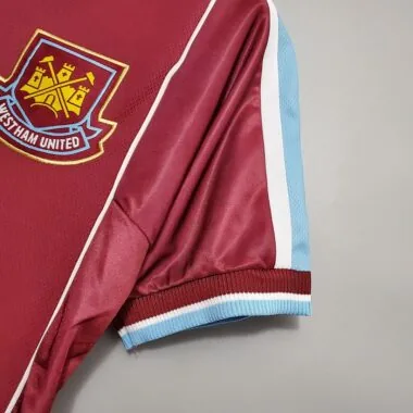 99-01 WHU home