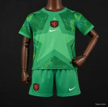 Camisolas de futebol infantis para guarda-redes da seleção dos Países Baixos para o Mundial de 2026, cor verde, tamanhos 16-28