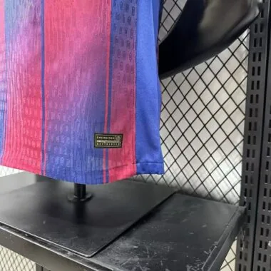 Camiseta de la Barcelona 2025/26 contra Olivia Rodrigo, versión especial para jugadores