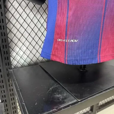 Camiseta de la Barcelona 2025/26 contra Olivia Rodrigo, versión especial para jugadores