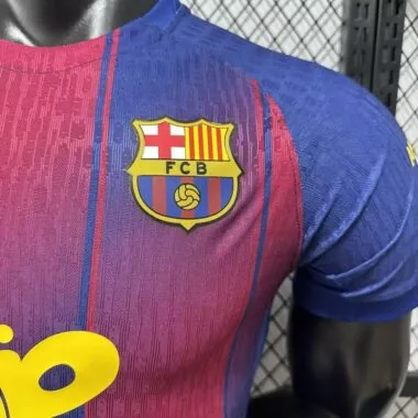 Camiseta de la Barcelona 2025/26 contra Olivia Rodrigo, versión especial para jugadores