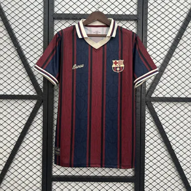 25-26 Camisola azul e vermelha do 125.º aniversário do Barcelona