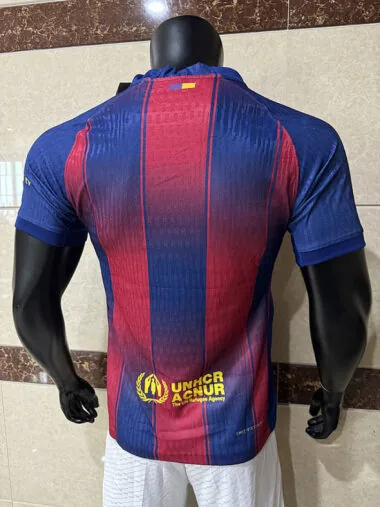 Camiseta de la temporada 2025-2026 del Barcelona, versión para jugador local