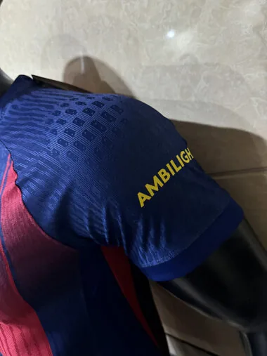 Camiseta de la temporada 2025-2026 del Barcelona, versión para jugador local
