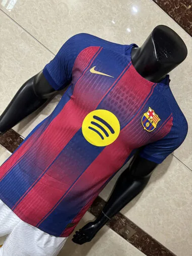 Camiseta de la temporada 2025-2026 del Barcelona, versión para jugador local