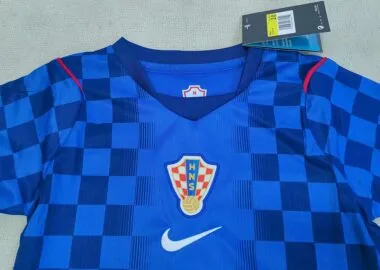 Croatia 2026 World Cup Away kid kit (Size 16-28)