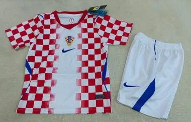 Equipamento infantil da Croácia para o Mundial de 2026, tamanho 16-28