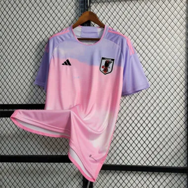 2023: Deslocamento ao Japão