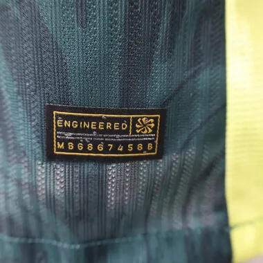 Camisa especial do jogador do Barcelona, verde, dos dias 25 e 26