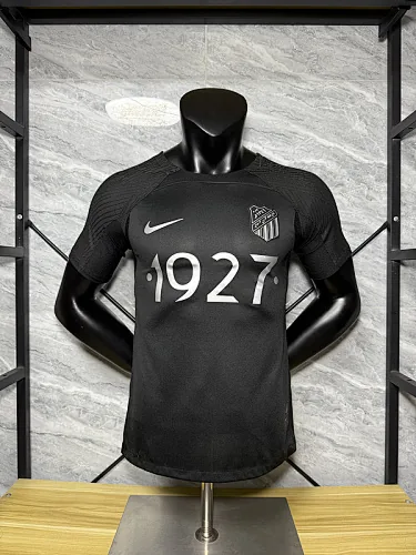 Camiseta del Al-Ittihad Club (Yeda), versión especial 25-26, edición «Aniversario 1927» para jugadores