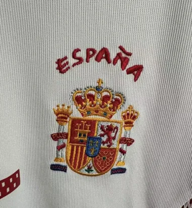 Retro Spain 2002 away soccer Jersey (S-2XL)