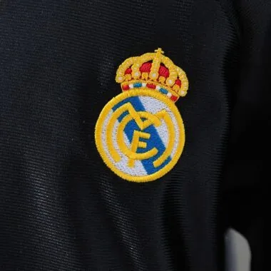 Divisa da bambino in stile retrò in trasferta del Real Madrid 1999/00