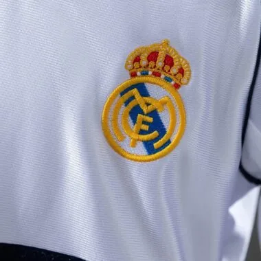 Kit bambino retro Real Madrid 1998/2000 casa (taglie 16-28)