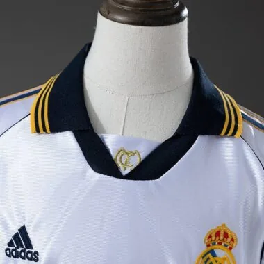 Kit bambino retro Real Madrid 1998/2000 casa (taglie 16-28)