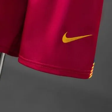 Equipaciones infantiles retro del Barcelona 2005/06 (local, La Liga) tallas 16-28