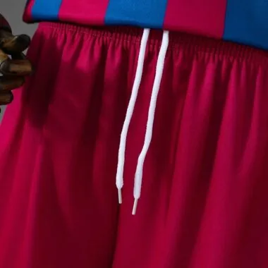 Equipaciones infantiles retro del Barcelona 2005/06 (local, La Liga) tallas 16-28