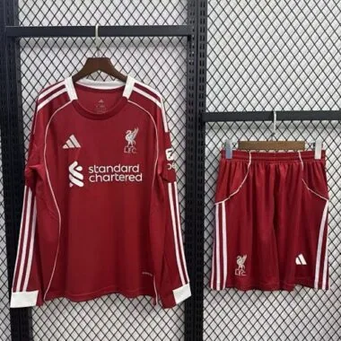Kit infantil Liverpool 2025/26 casa de manga comprida