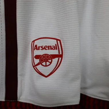 Pantalones cortos del Arsenal, temporada 2026/27, versión para jugador (local)