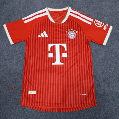 Conjunto de la equipación local del Bayern de Múnich 2026/27 (versión para jugadores) (tallas S-2XL)