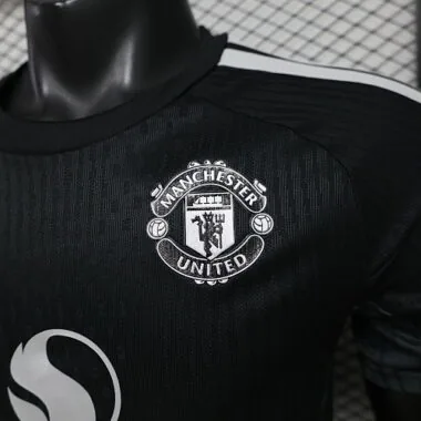 Manchester United 2026/27 Black Goalkeeper Jersey Player Version (S-XXL)