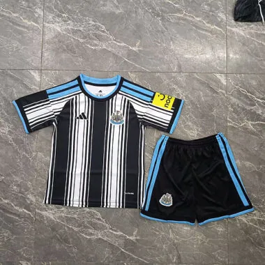 Kids Kit Newcastle United 2026/27 Home Soccer Jersey Size 16-28