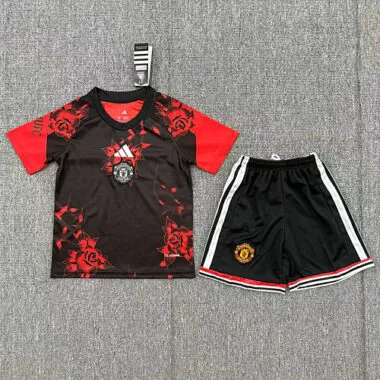 Equipamento infantil do Manchester United 2026/27, Edição Especial Rose, tamanhos 16-28