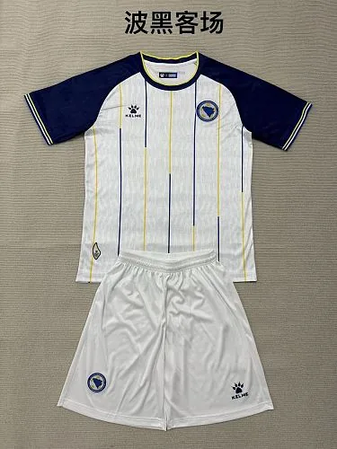 Equipamento Infantil da Bósnia-Herzegovina para o Mundial de 2026 – Camisola de futebol para jogos fora de casa, tamanhos 16-28