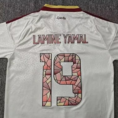 Camisola da Espanha para o Mundial de 2026 (jogo fora de casa) com estampado especial «LAMINE YAMAL» – Tamanhos S a 4XL