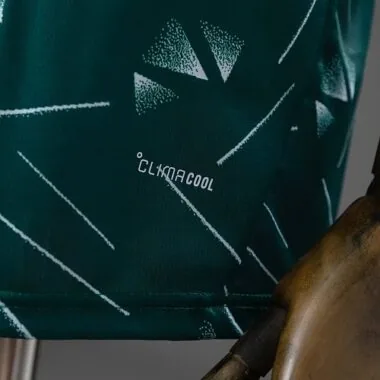 Liverpool 2026/27 Green Goalkeeper Soccer Jersey (S-4XL)