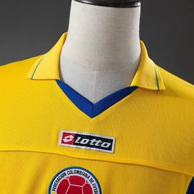 Retro 2003/05 Colombia home jersey (S-XXL)