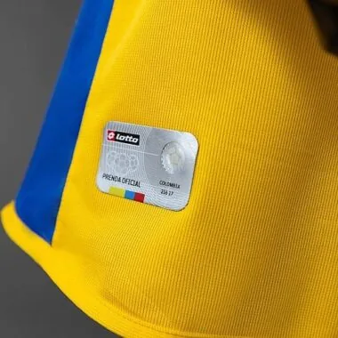 Retro 2003/05 Colombia home jersey (S-XXL)