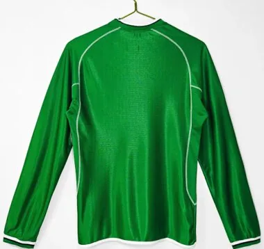 Retro Ireland 2002 home long sleeve soccer Jersey (S-2XL)