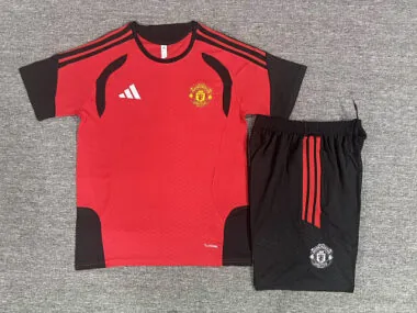 Manchester United 2026/27 Red Training Kids Kit 16-28