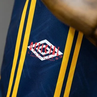 Retro 1993/94 Aberdeen Away Jersey (S-XXL)