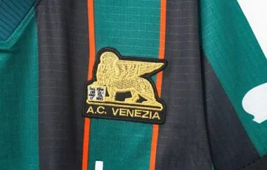 Venezia 1999/2000 Home Retro Jersey (S-2XL)