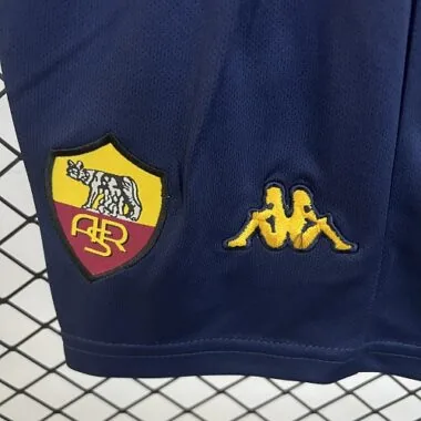 AS Roma 2001/02 Home Retro Kids Kit Sizes 16-28