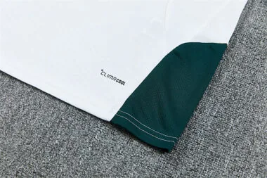 Real Madrid 2026/27 White and Green Training Suit (S-2XL)