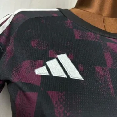 Liverpool 2026/27 Third Jersey for Women (S-2XL)