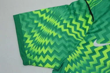 Barcelona 2026/27 Green Goalkeeper Jersey (S-2XL)