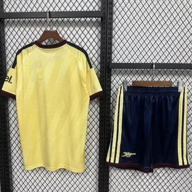 Arsenal 2026/27 Away Jersey and Shorts Set (S-2XL)