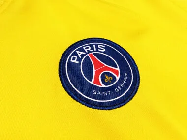 Paris Saint-Germain 2017/18 Away Retro Jersey (S-2XL)