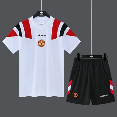Manchester United 2026/27 White Retro-Style Jersey and Shorts Set S-2XL